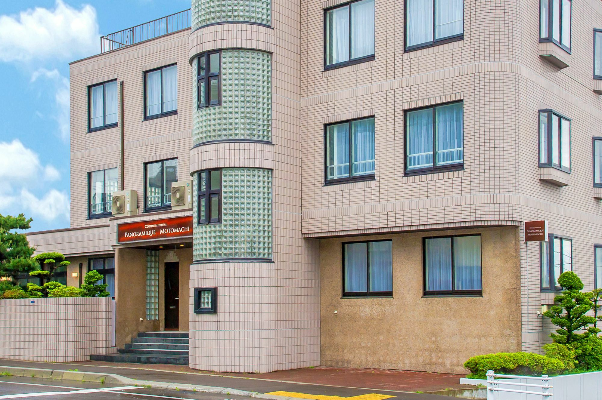 コンドミニアム　パノラミック元町 *